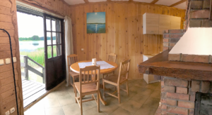 Domek nad jeziorem - wyjście na taras